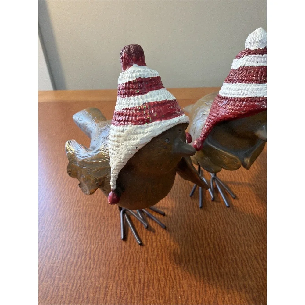 3 Christmas Birds Figurines Wire Feet  Santa Hats Resin Such Cuties